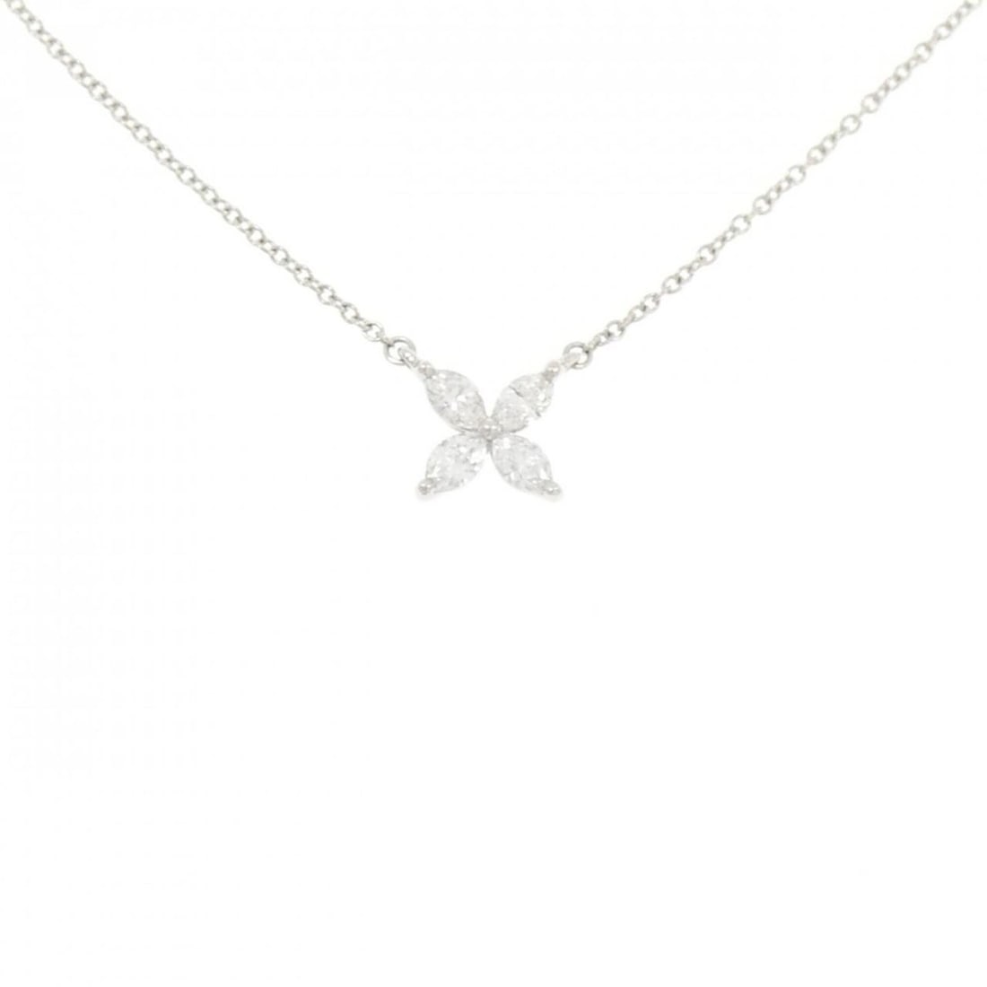 Tiffany Victoria Small Necklace: --- Catalog ---Category: SizePendant Size: 6.8mm x 7.4mm / 0.26'' x 0.29''Neck Circumference: 40 cm / 15.74''Category: DesignGender: WomenMaterial: Platinum 950Pendant Type: PendantNecklace Type: