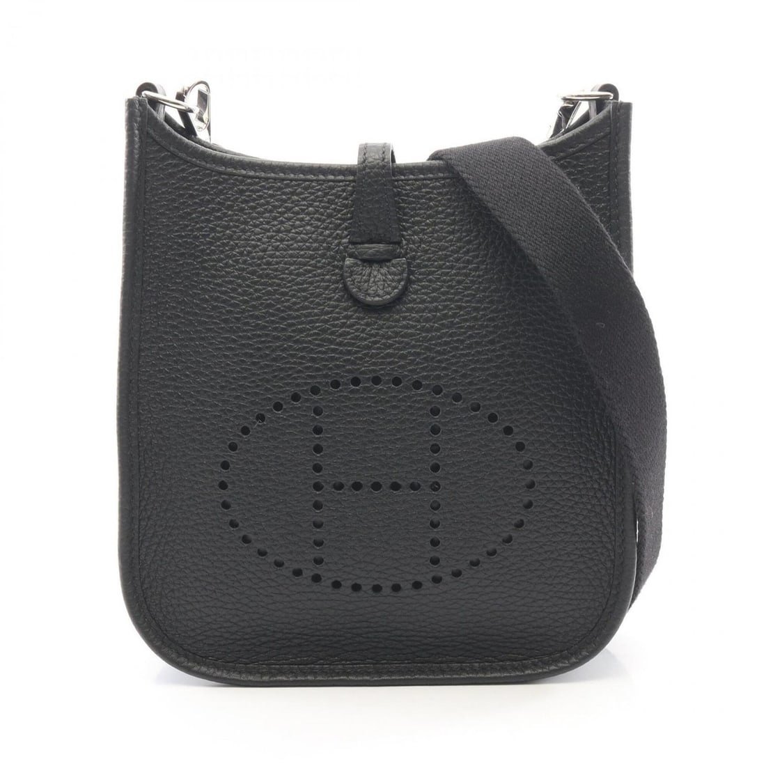 Hermes Evelyne TPM Amazon Shoulder Bag Handbag Leather Taurillon Clemence Women's Black: --- Catalog ---Category: SizeSize (HxWxD): 18cm x 16.5cm x 5.5cm / 7.08'' x 6.49'' x 2.16''Category: DesignType: Handbag, Shoulder bagColor: BlackGender: WomenMaterial: Taurillon clemence leather , Le
