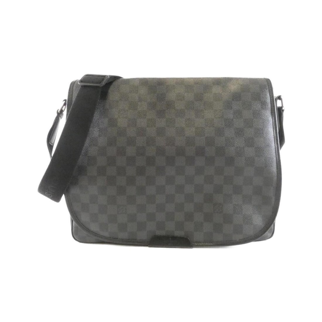 Louis Vuitton Damier Graphite Daniel GM N58033 Shoulder Bag: --- Catalog ---Category: SizeSize (HxWxD): 30cm x 38cm x 9cm / 11.81'' x 14.96'' x 3.54''Category: DesignType: Shoulder bagColor: GraphiteGender: MenMaterial: Coated canvas Category: GeneralBrand: Lou