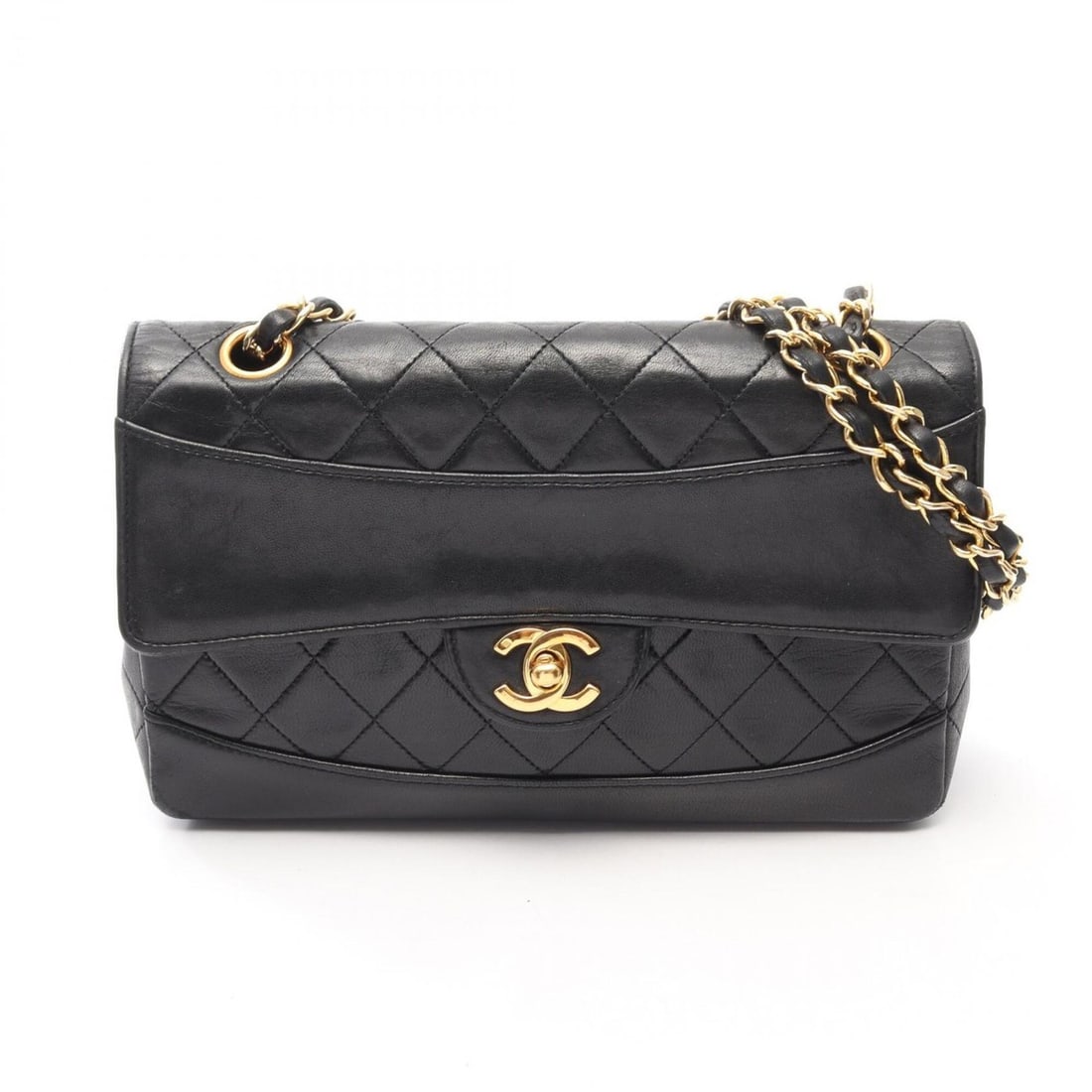 Chanel Matelassé Single Flap Shoulder Bag/Handbag, Lambskin Leather, Women's, Black: --- Catalog ---Category: SizeSize (HxWxD): 15cm x 24cm x 7cm / 5.9'' x 9.44'' x 2.75''Category: DesignType: Handbag, Shoulder bagColor: BlackGender: WomenMaterial: Leather Leather/Fur Type: LambskinCa
