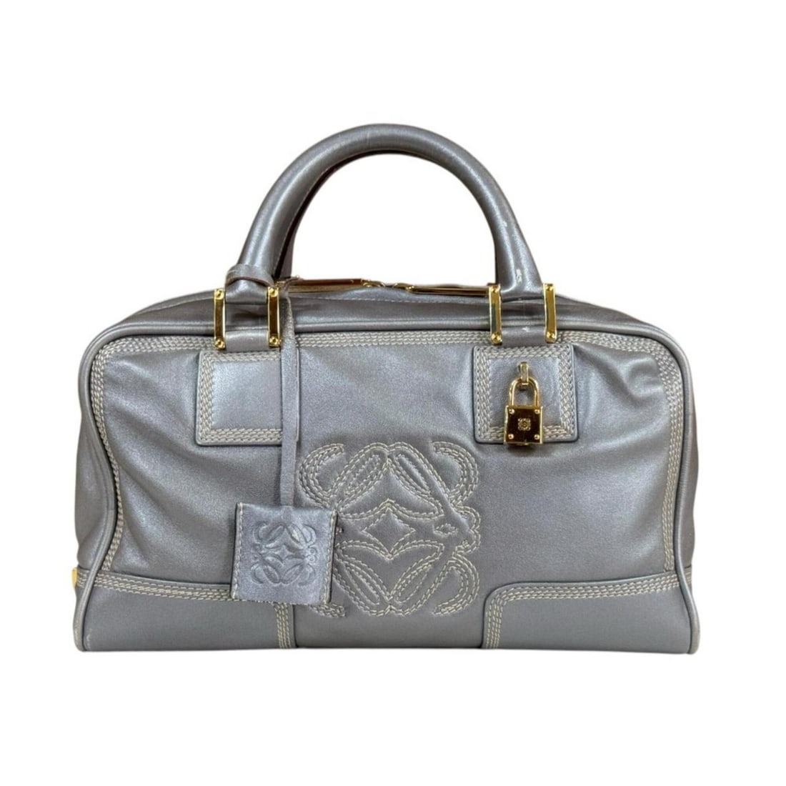 Loewe Amazona 28 Anagram Logo Handbag, Leather, Gray, Women's LOEWE: --- Catalog ---Category: SizeSize (HxWxD): 15cm x 28cm x 13cm / 5.9'' x 11.02'' x 5.11''Category: DesignType: HandbagColor: Gray, Metallic grayGender: WomenMaterial: Leather Category: GeneralBrand: Lo