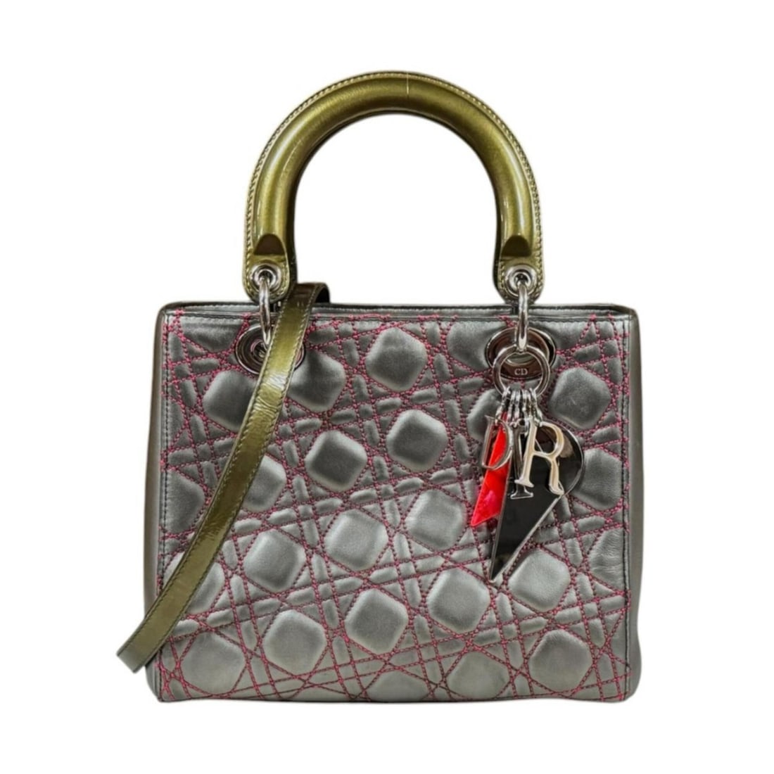 Christian Dior Lady Medium Cannage Shoulder Bag, Handbag, Leather, Silver, Women's: --- Catalog ---Category: SizeSize (HxWxD): 20cm x 23cm x 12cm / 7.87'' x 9.05'' x 4.72''Category: DesignType: Handbag, Shoulder bagColor: Khaki, Red colorGender: WomenMaterial: Leather Category: Gener
