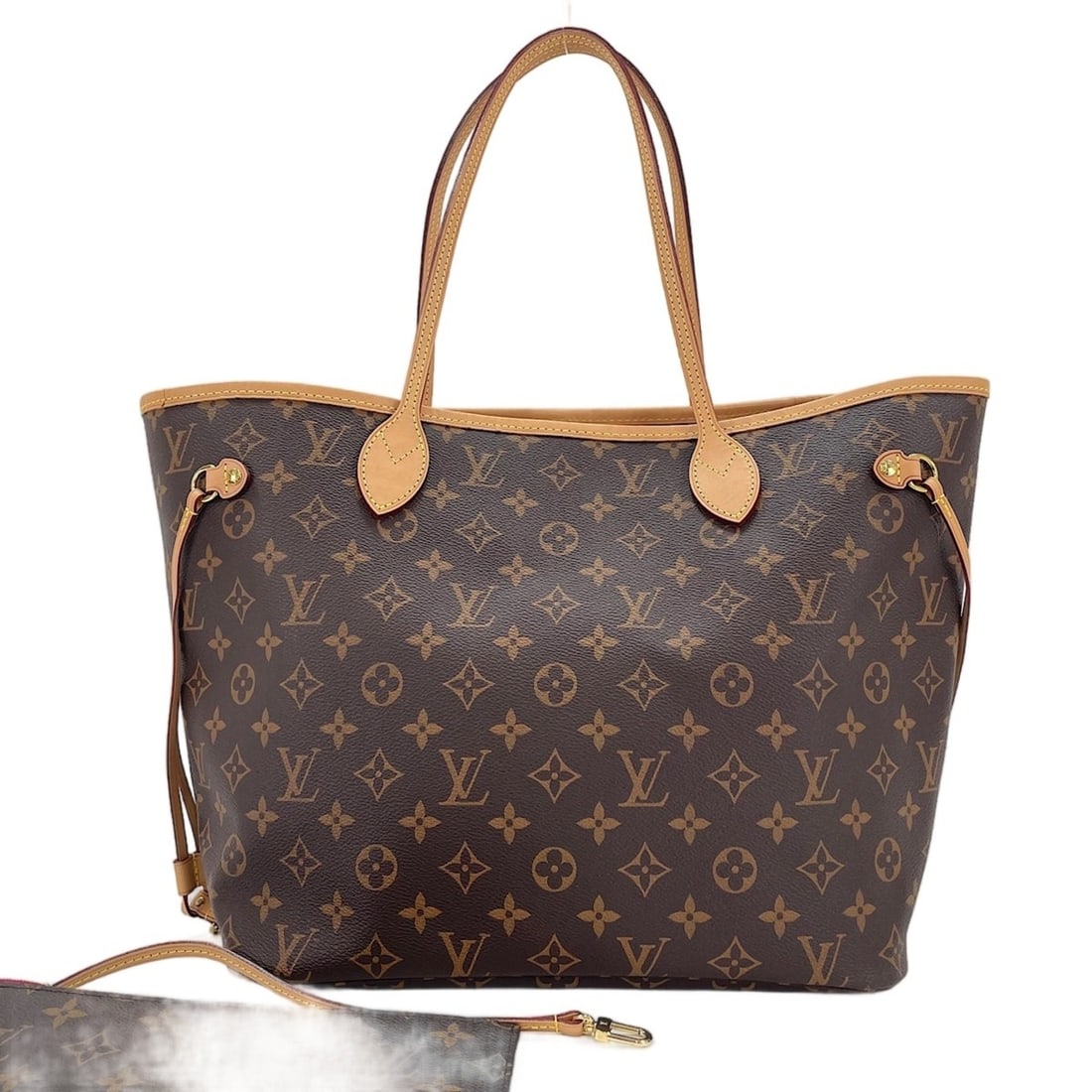 Louis Vuitton Neverfull MM Tote Bag, Brown: --- Catalog ---Category: SizeSize (HxWxD): 29cm x 32cm x 16cm / 11.41'' x 12.59'' x 6.29''Category: DesignType: Tote bagColor: BrownGender: WomenCategory: GeneralBrand: Louis VuittonCountry of Origin:
