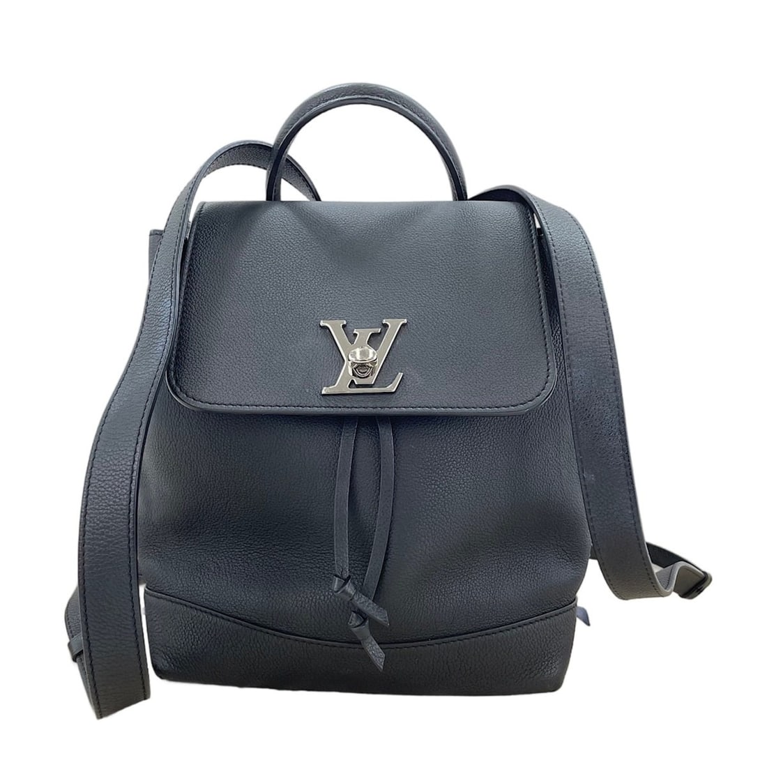 Louis Vuitton Lockme Backpack (Black): --- Catalog ---Category: SizeSize (HxWxD): 24cm x 33cm x 13cm / 9.44'' x 12.99'' x 5.11''Category: DesignType: BackpackColor: BlackGender: WomenCategory: GeneralBrand: Louis Vuitton--- Item List ---Se