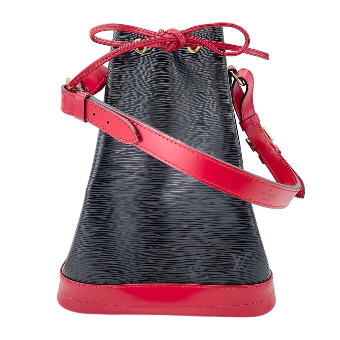 Louis Vuitton Noe Shoulder Bag, Black: --- Catalog ---Category: SizeSize (HxWxD): 34cm x 27cm x 18cm / 13.38'' x 10.62'' x 7.08''Category: DesignType: Shoulder bagColor: BlackGender: WomenCategory: GeneralBrand: Louis Vuitton--- Item List 