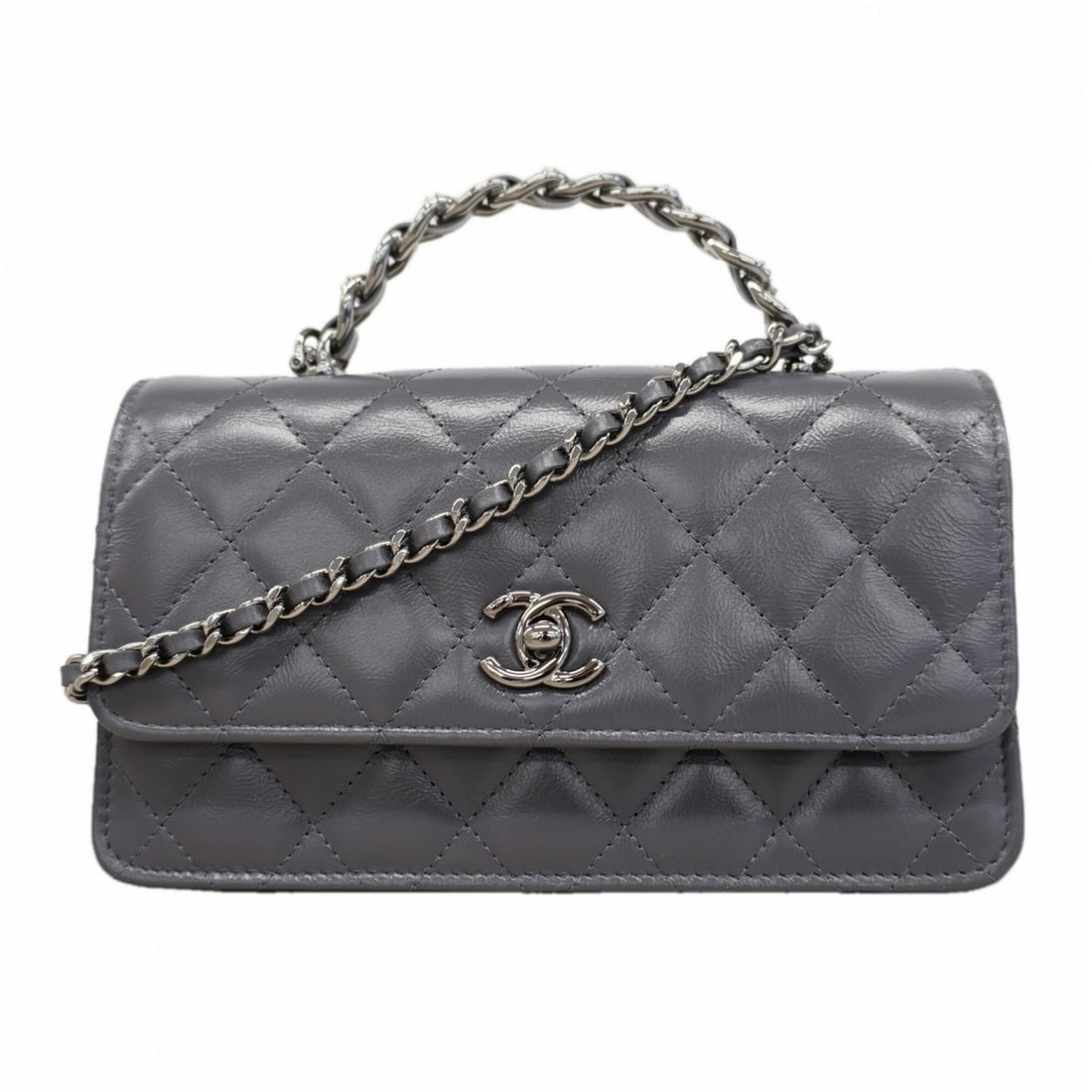 Chanel Matelassé Chain Shoulder Handbag, Lambskin, Gray, 2-way Bag for Women, OP004995: --- Catalog ---Category: SizeSize (HxWxD): 11cm x 18.5cm x 6cm / 4.33'' x 7.28'' x 2.36''Category: DesignType: HandbagColor: GrayGender: WomenMaterial: Leather Hardware Color: SilverLeather/Fur Type: 