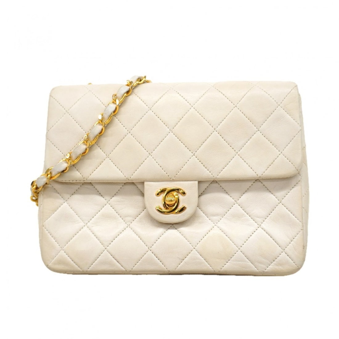 Chanel Matelassé Chain Shoulder Bag, Lambskin, White, Women's: --- Catalog ---Category: SizeSize (HxWxD): 15.5cm x 19.5cm x 6cm / 6.1'' x 7.67'' x 2.36''Category: DesignType: Shoulder bagColor: WhiteGender: WomenMaterial: Leather Hardware Color: GoldLeather/Fur T