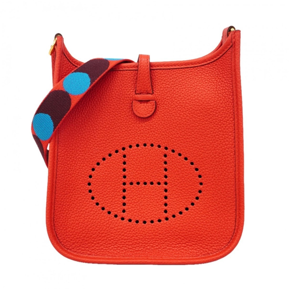Hermes Evelyne TPM Shoulder Bag, Taurillon Maurice Leather, Rouge Cou, B Stamp, Women's.: --- Catalog ---Category: SizeSize (HxWxD): 19cm x 18cm x 5.5cm / 7.48'' x 7.08'' x 2.16''Category: DesignType: Shoulder bagColor: Red colorGender: WomenHardware Color: GoldCategory: GeneralBrand: Herm