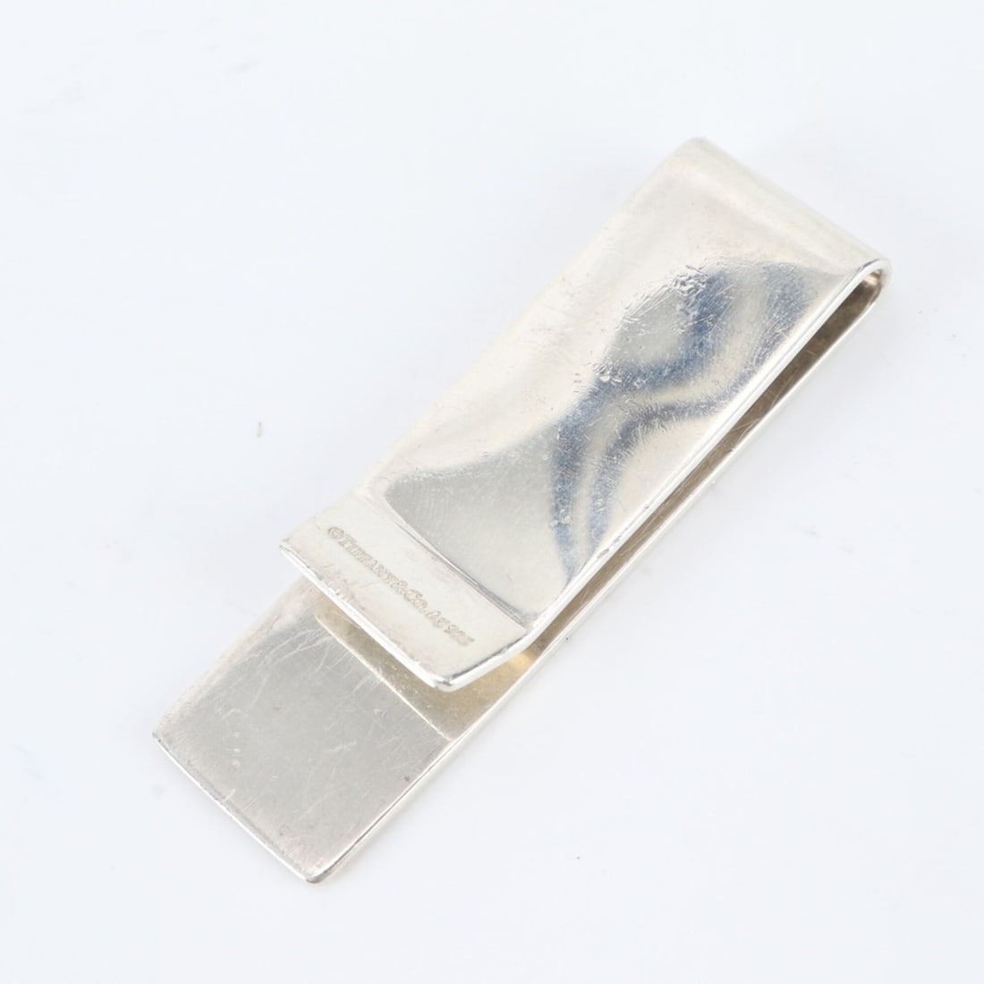Excellent condition Tiffany & Co. SV925 bill clip money wallet, silver, brand name, men's.: --- Catalog ---Category: SizeSize (HxWxD): 6cm x 2cm / 2.36'' x 0.78''Category: DesignType: Money clipColor: SilverGender: MenMaterial: Silver 925 Category: GeneralBrand: Tiffany--- Item List ---Secti