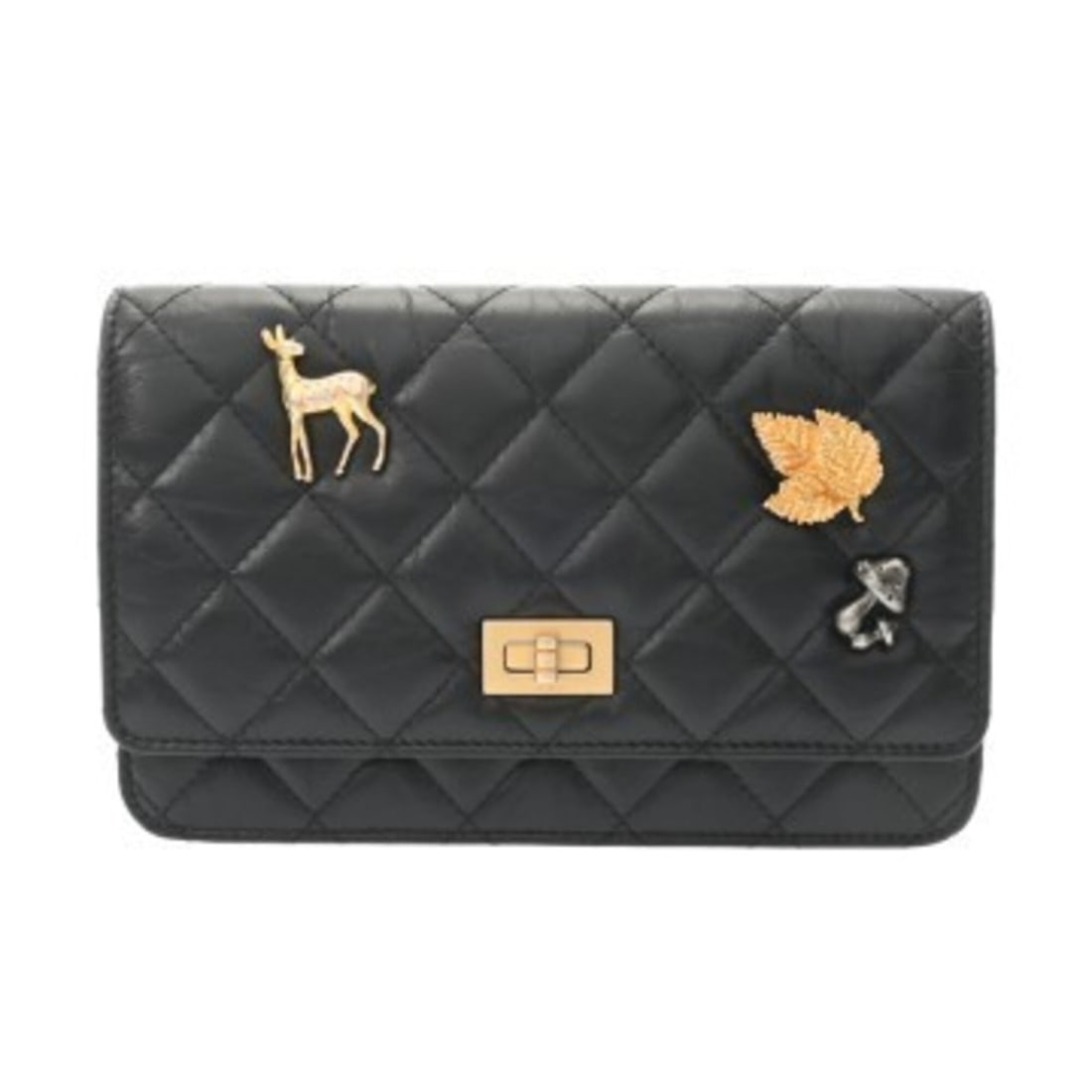 CHANEL Matelassé 2.55 Chain Clutch, Black, A70328, Women's Lambskin Shoulder Bag, A Rank, Used,: --- Catalog ---Category: SizeSize (HxWxD): 12.5cm x 19cm x 4cm / 4.92'' x 7.48'' x 1.57''Category: DesignType: Shoulder bagColor: BlackGender: WomenMaterial: Leather Hardware Color: GoldLeather/Fur Ty