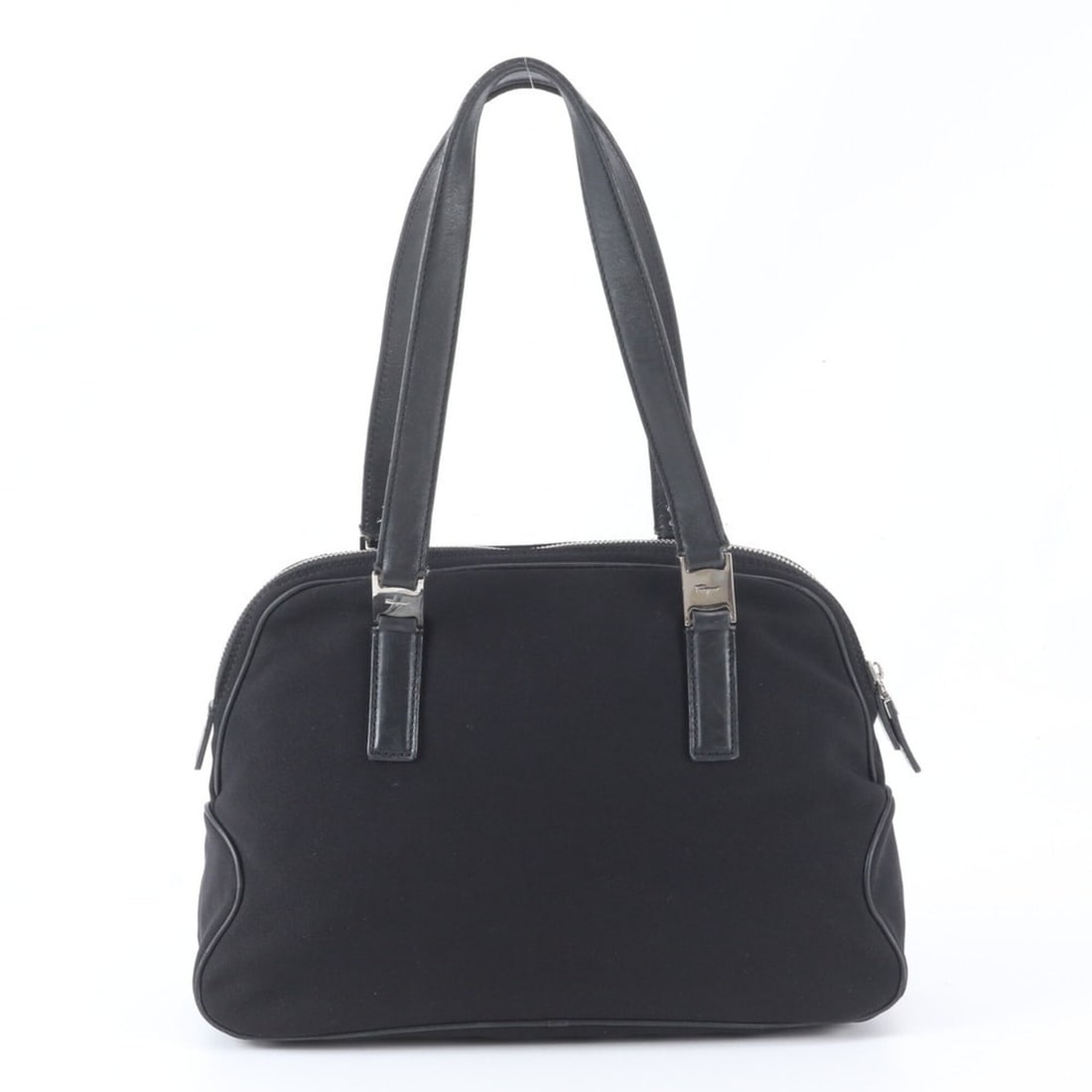Excellent condition Salvatore Ferragamo Vara leather and canvas shoulder bag/tote bag in black for: --- Catalog ---Category: SizeSize (HxWxD): 21cm x 32cm x 12cm / 8.26'' x 12.59'' x 4.72''Handle Length: 50cm / 19.68''Category: DesignType: Shoulder bag, Tote bagColor: BlackGender: WomenMaterial: Lea