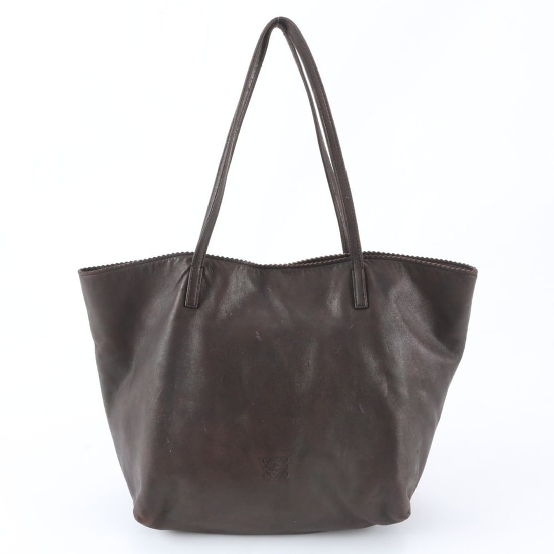 Excellent condition Loewe Anagram Nappa Leather Tote Bag, Handbag, Shoulder Brown, Women's.: --- Catalog ---Category: SizeSize (HxWxD): 25cm x 27cm x 15cm / 9.84'' x 10.62'' x 5.9''Handle Length: 50cm / 19.68''Category: DesignType: Handbag, Tote bagColor: Dark brownGender: WomenMaterial: Leat