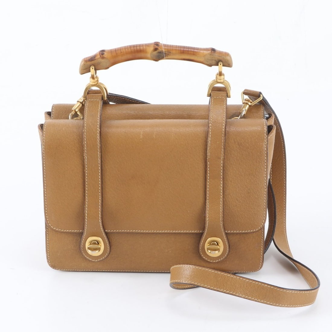 Excellent condition vintage Gucci bamboo double-faced leather 2-way shoulder bag/handbag for women.: --- Catalog ---Category: SizeSize (HxWxD): 16cm x 23cm x 11cm / 6.29'' x 9.05'' x 4.33''Strap Length: 107cm / 42.12''Handle Length: 21cm / 8.26''Category: DesignType: Handbag, Shoulder bagColor: Light