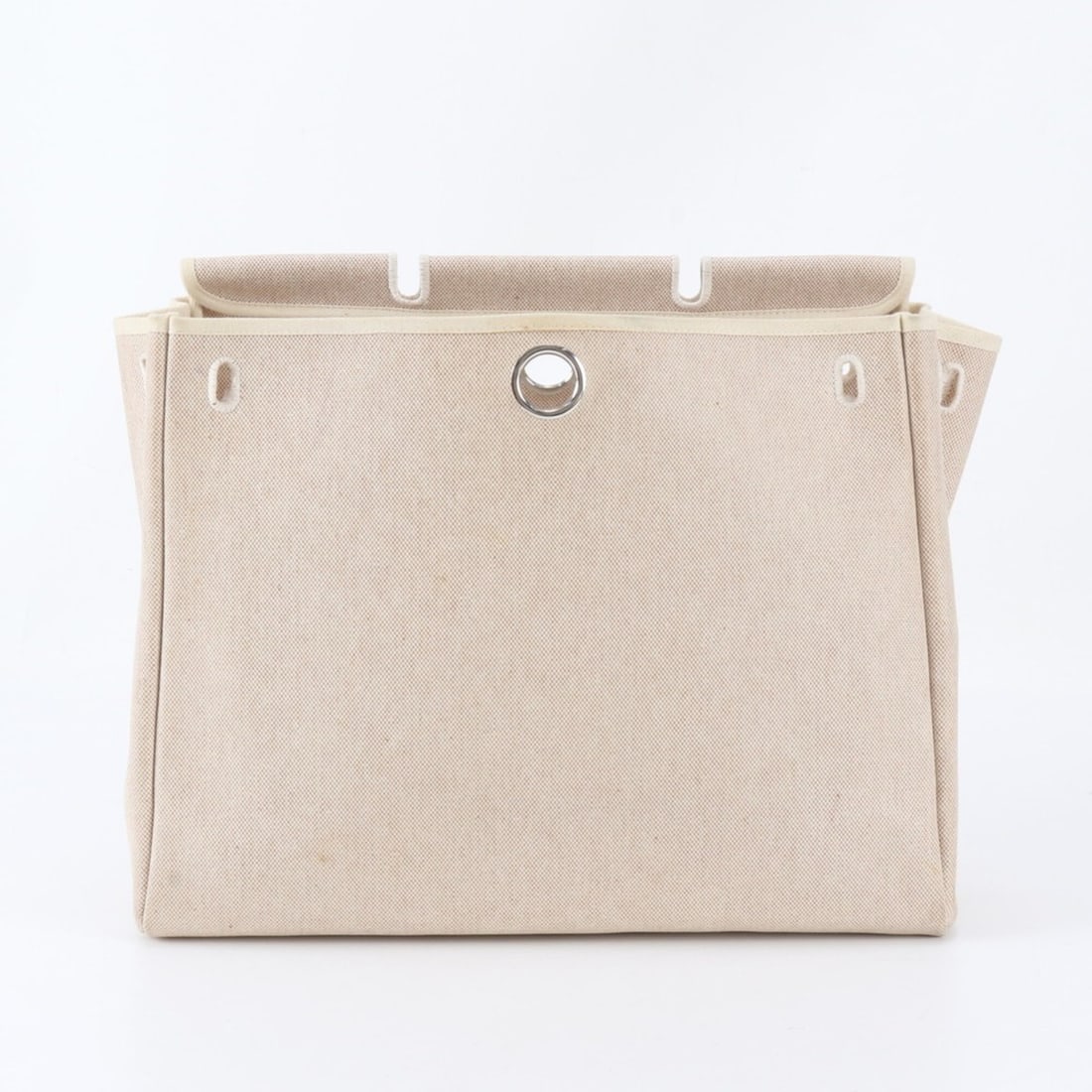 Hermes Herbag MM Replacement Bag, Toile H Tote Handbag, Shoulder Men's: --- Catalog ---Category: SizeSize (HxWxD): 29cm x 40cm x 12cm / 11.41'' x 15.74'' x 4.72''Category: DesignType: Handbag, Tote bagColor: BeigeGender: MenMaterial: Toile H Category: GeneralLine: Her Bag