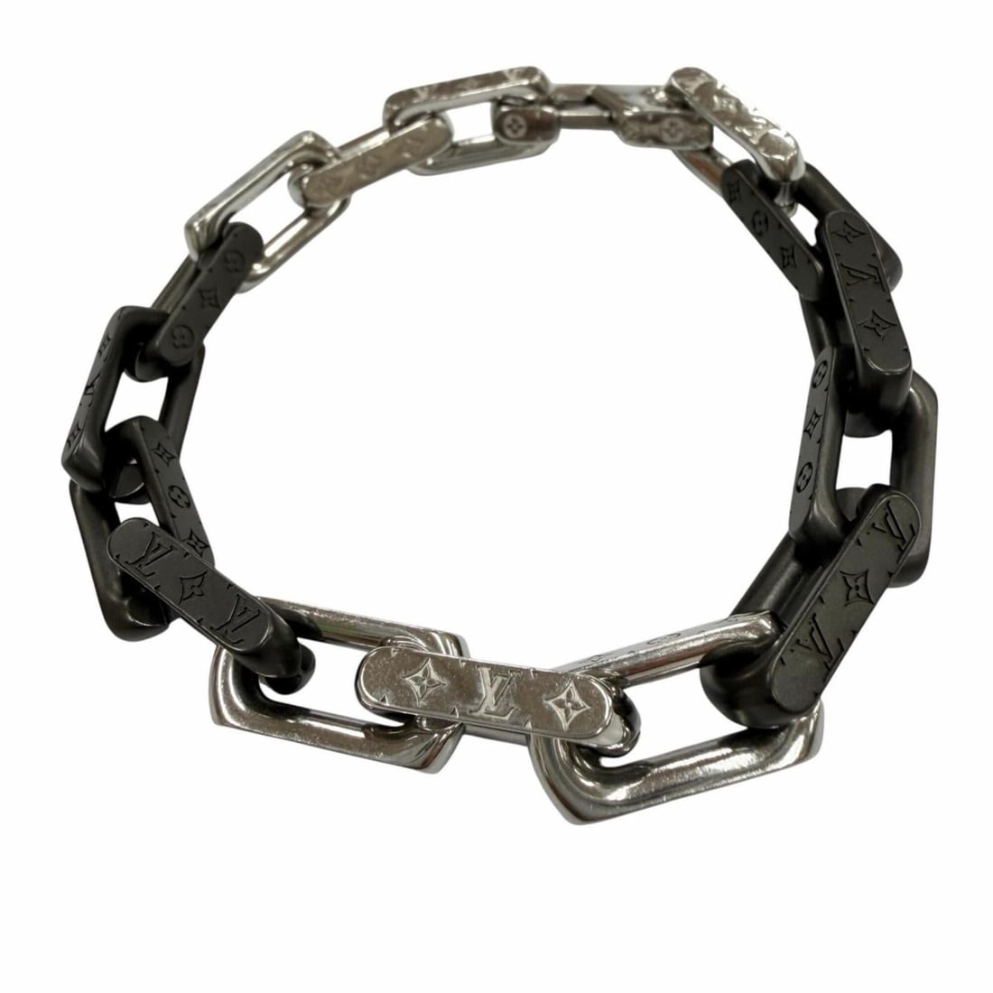 LOUIS VUITTON M00687 Monogram Chain Bracelet, Black and Silver, Size L, Made in Italy, Men's: --- Catalog ---Category: SizeLength: 22cm / 8.66''Category: DesignType: Charm braceletColor: Black, SilverGender: MenCategory: GeneralMPN: M00687Brand: Louis VuittonCountry of Origin: Italy--- Item Li