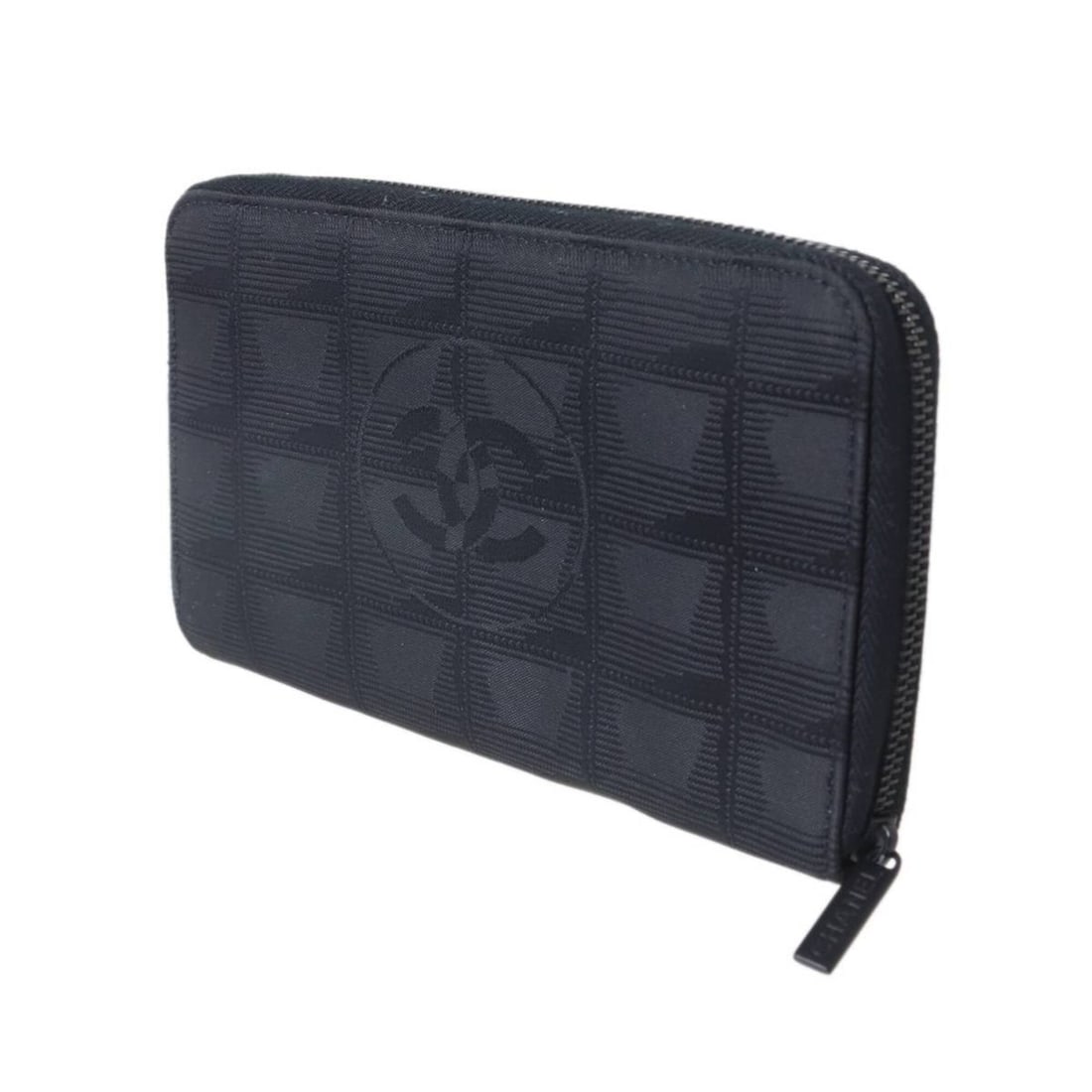 CHANEL Chanel Round Long Wallet, New Travel Line, Black, 6788054: --- Catalog ---Category: SizeSize (HxWxD): 10.5cm x 17cm x 1.8cm / 4.13'' x 6.69'' x 0.7''Category: DesignType: Long wallet (bi-fold)Color: BlackGender: Women,MenCategory: GeneralLine: New Travel Line