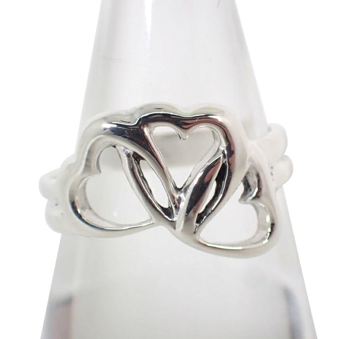 TIFFANY & Co. 925 Triple Heart Ring, Size 10: --- Catalog ---Category: SizeUS Size: 5.5Brand Size: 50Category: DesignType: Band ringGender: WomenMaterial: Sterling silver 925Category: GeneralBrand: Tiffany--- Item List ---Section: ConditionRankin