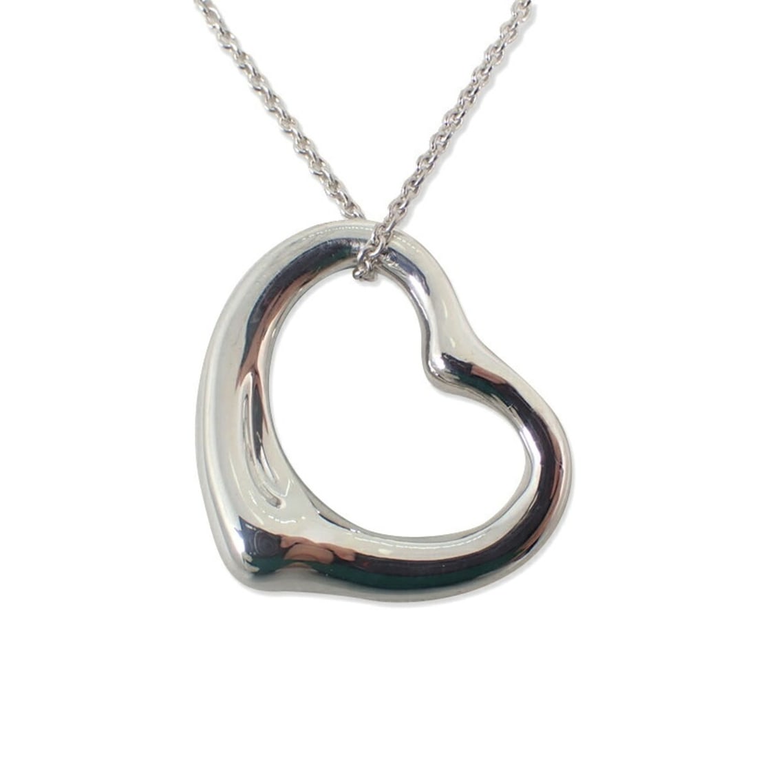 TIFFANY & Co. 925 Heart Pendant Necklace: --- Catalog ---Category: SizePendant Size: 18.7mm x 21.9mm / 0.73'' x 0.86''Neck Circumference: 40.5 cm / 15.94''Category: DesignGender: WomenMaterial: Sterling silver 925Necklace Type: Pendant