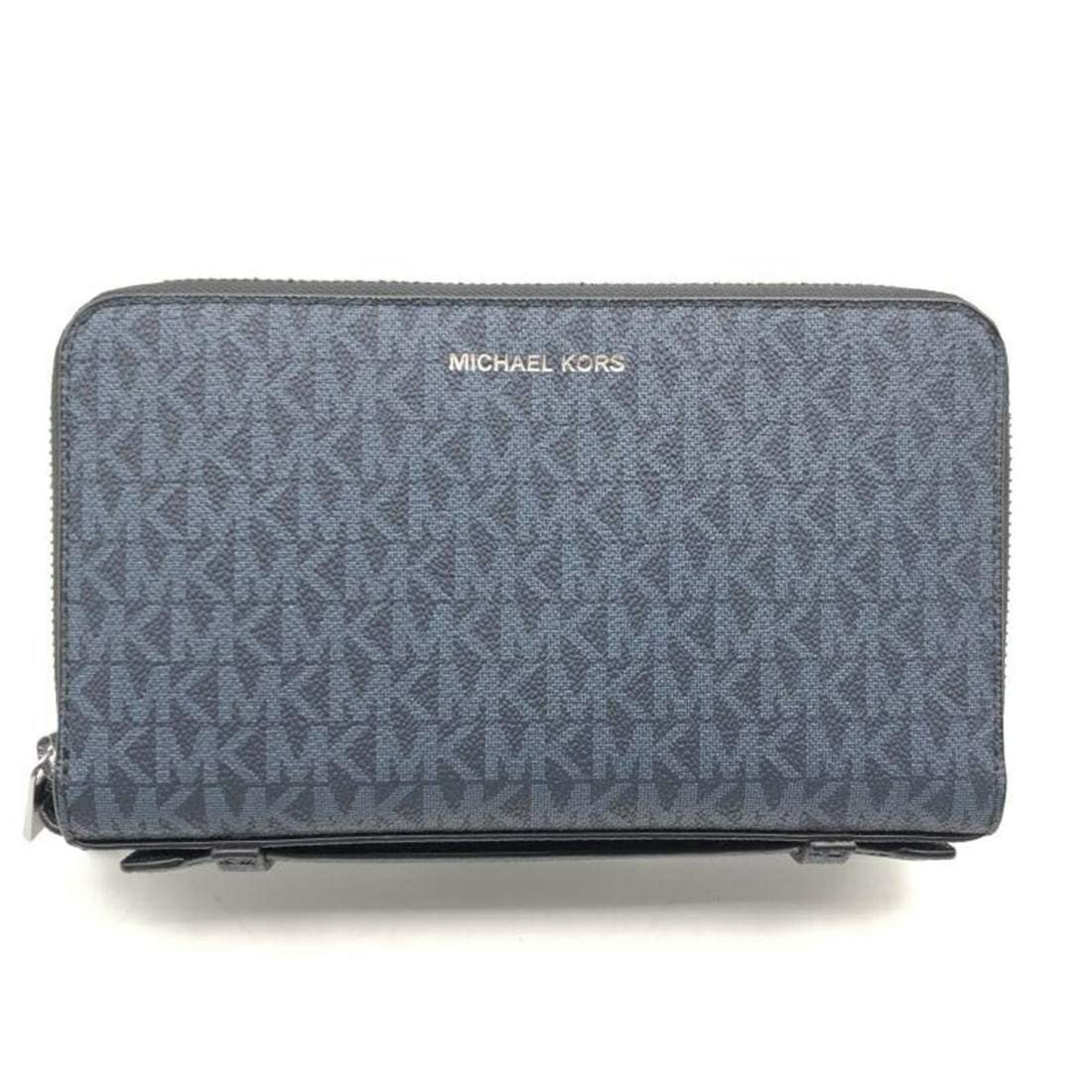 MICHAEL KORS MK Signature Long Wallet Organizer Double Zip Blue: --- Catalog ---Category: SizeSize (HxWxD): 12cm x 20.7cm / 4.72'' x 8.14''Category: DesignType: Long wallet (bi-fold)Color: BlueGender: Women,MenCategory: GeneralBrand: Michael Kors--- Item List ---Se