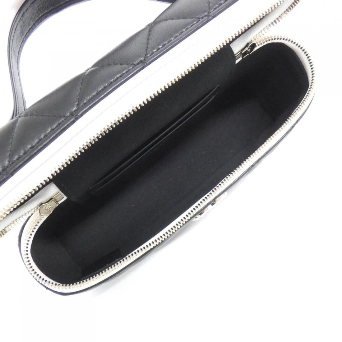 Chanel handbag - 7