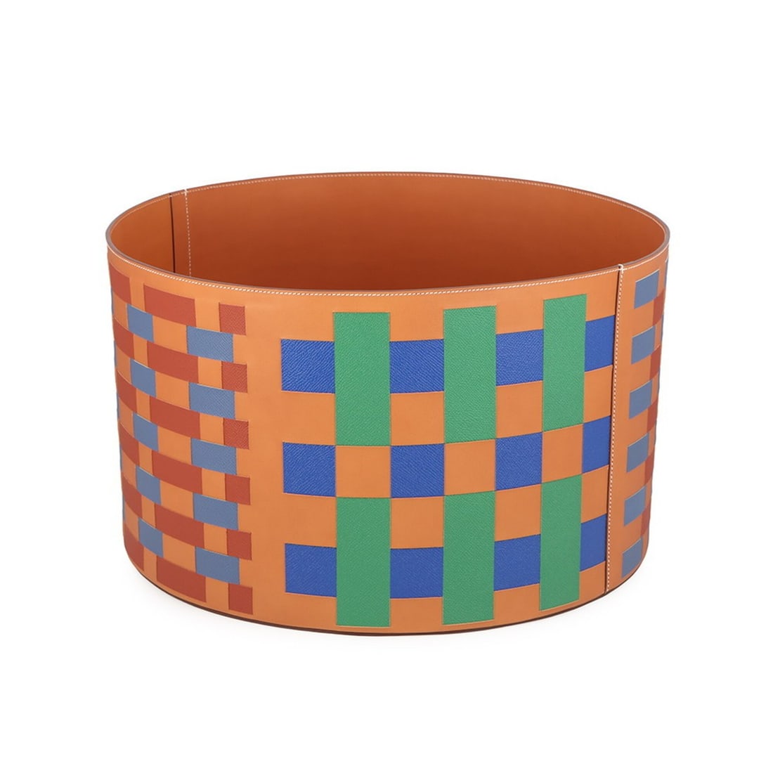 Hermes Box Plaid Basket Ruban Casaque Natural Vache Naturel Epsom HERMES: --- Catalog ---Category: DesignType: FigurineColor: BeigeMaterial: Epsom leatherCategory: GeneralBrand: HermesCountry of Origin: FranceCategory: Physical PropertiesSize (HxWxD): 24.00mm x 40.00mm / 0.