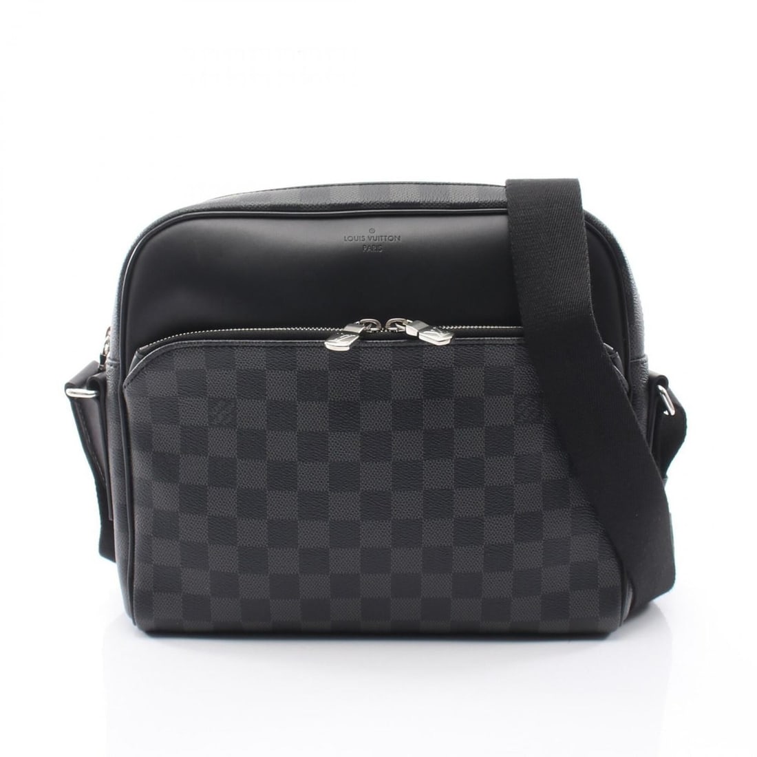 Louis Vuitton Dayton PM Shoulder Bag/Handbag, Coated Canvas and Leather, Damier Graphite, Men's,: --- Catalog ---Category: SizeSize (HxWxD): 24cm x 27.5cm x 7cm / 9.44'' x 10.82'' x 2.75''Category: DesignType: Handbag, Shoulder bagColor: Black, Damier GraphiteGender: MenMaterial: Coated canvas Cat