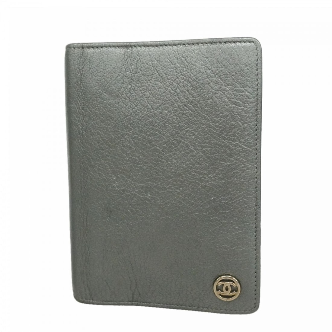 Chanel Leather Notebook Cover, Gray, Women's: --- Catalog ---Category: DesignColor: GrayGender: WomenMaterial: Leather Category: GeneralBrand: ChanelCategory: Physical PropertiesSize (HxWxD): 14cm x 10cm x 2cm / 5.51'' x 3.93'' x 0.78''--- Item L