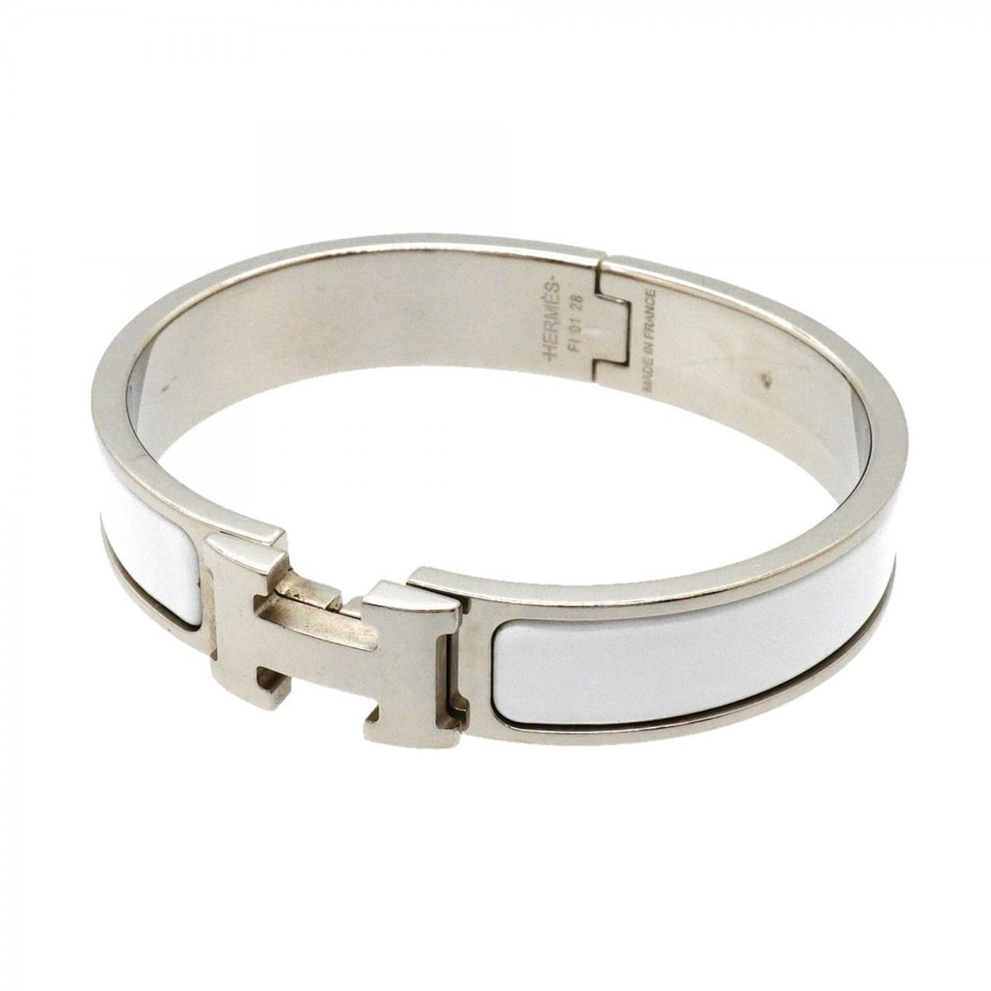 Hermes Bangle Clic Clac PM Metal Silver White Women's OP003484: --- Catalog ---Category: SizeLength: 15.5cm / 6.1''Category: DesignType: BangleColor: Silver, WhiteGender: WomenMaterial: MetalCategory: GeneralBrand: Hermes--- Item List ---Section: ConditionRanking: