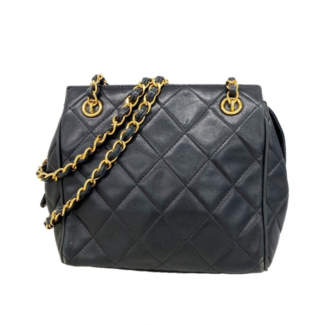 Chanel Matelassé Chain Shoulder Bag, Lambskin, Black, Women's: --- Catalog ---Category: SizeSize (HxWxD): 17cm x 18cm x 9.5cm / 6.69'' x 7.08'' x 3.74''Category: DesignType: Shoulder bagColor: BlackGender: WomenMaterial: Leather Hardware Color: GoldLeather/Fur Ty