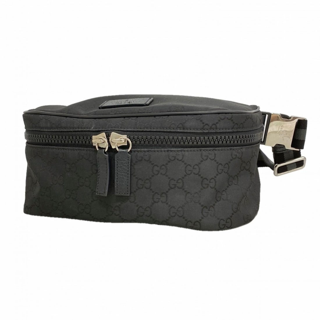 Gucci Bag/Waist Bag GG Nylon 449182 Black Men's Women's: --- Catalog ---Category: SizeSize (HxWxD): 12cm x 26.5cm x 13cm / 4.72'' x 10.43'' x 5.11''Category: DesignType: Fanny packColor: BlackGender: Men,WomenMaterial: Nylon Hardware Color: SilverCategory: 