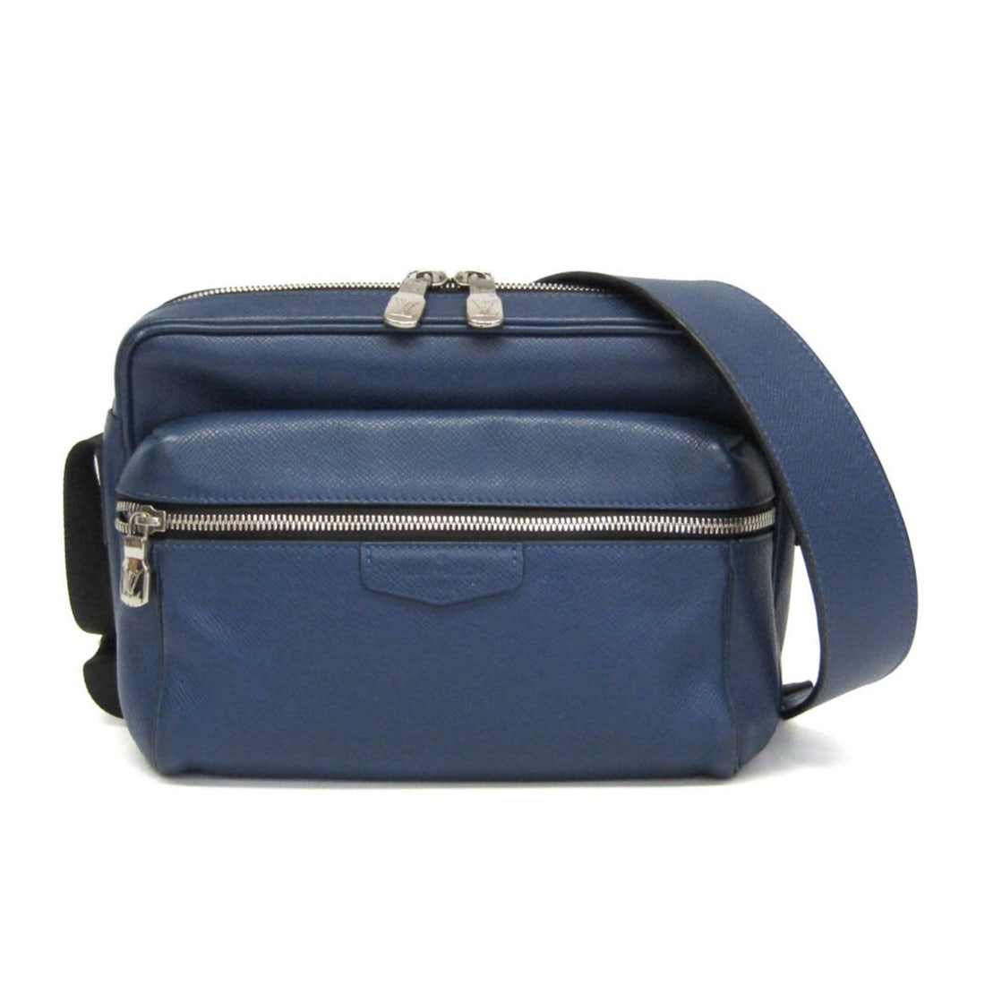 Louis Vuitton Taigarama Outdoor Messenger PM M33437 Men's Messenger Bag,Shoulder Bag Cobalt: --- Catalog ---Category: SizeSize (HxWxD): 19cm x 25.5cm x 5cm / 7.48'' x 10.03'' x 1.96''Strap Length: 75cm - 135cm / 29.52'' - 53.14''Category: DesignType: Messenger bag, Shoulder bagColor: CobaltGe