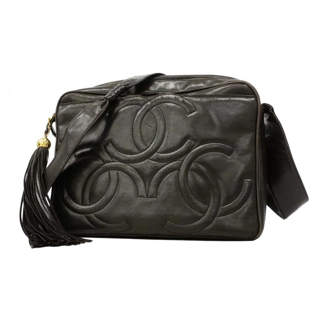 Chanel Triple Coco Shoulder Bag, Lambskin, Black, Women's: --- Catalog ---Category: SizeSize (HxWxD): 20.5cm x 27cm x 7.5cm / 8.07'' x 10.62'' x 2.95''Category: DesignType: Shoulder bagColor: BlackGender: WomenMaterial: Leather Hardware Color: GoldLeather/Fur