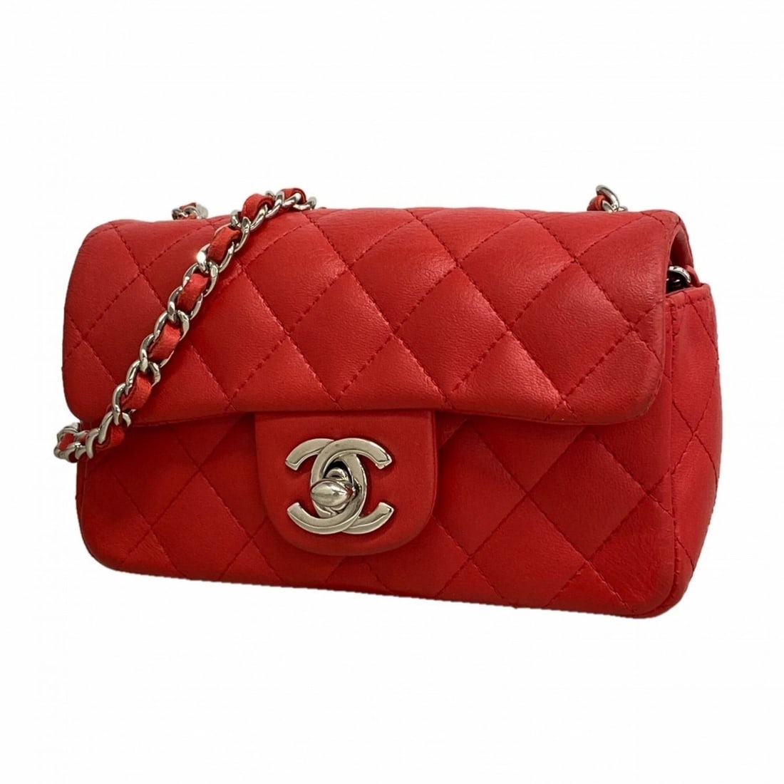 Chanel Mini Matelassé Chain Shoulder Bag, Lambskin, Red, Women's: --- Catalog ---Category: SizeSize (HxWxD): 9cm x 14cm x 5cm / 3.54'' x 5.51'' x 1.96''Category: DesignType: Shoulder bagColor: Red colorGender: WomenMaterial: Leather Hardware Color: SilverLeather/Fur