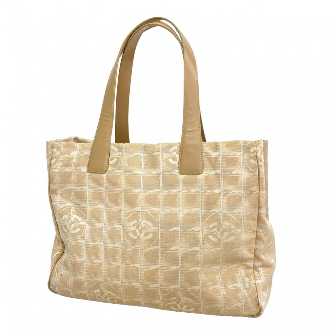 Chanel New Travel Nylon Tote Bag, Beige Champagne, Women's: --- Catalog ---Category: SizeSize (HxWxD): 26cm x 34cm x 14cm / 10.23'' x 13.38'' x 5.51''Category: DesignType: Tote bagColor: BeigeGender: WomenMaterial: Nylon Hardware Color: Champagne goldCategory: