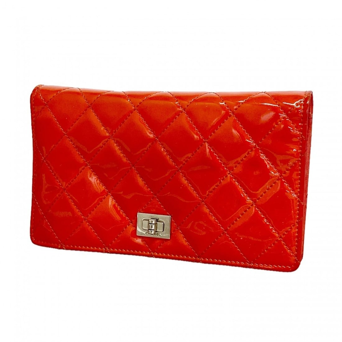 Chanel Long Wallet 2.55 Matelassé Patent Leather Orange Women's: --- Catalog ---Category: SizeSize (HxWxD): 11cm x 18.5cm x 2cm / 4.33'' x 7.28'' x 0.78''Category: DesignType: Long wallet (bi-fold)Color: OrangeGender: WomenMaterial: Patent leather Category: General