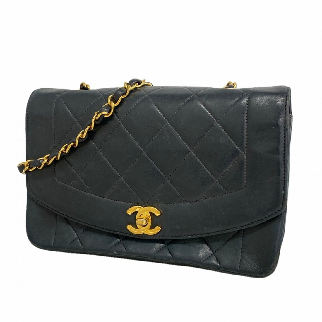 Chanel Diana Chain Shoulder Bag, Lambskin, Black, Women's: --- Catalog ---Category: SizeSize (HxWxD): 15cm x 21.5cm x 7cm / 5.9'' x 8.46'' x 2.75''Category: DesignType: Shoulder bagColor: BlackGender: WomenMaterial: Leather Hardware Color: GoldLeather/Fur Typ
