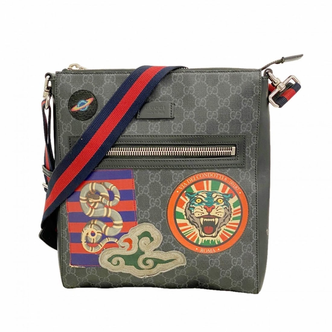 Gucci GG Supreme Shoulder Bag 474137 Black Men's: --- Catalog ---Category: SizeSize (HxWxD): 31cm x 26.5cm x 4cm / 12.2'' x 10.43'' x 1.57''Category: DesignType: Shoulder bagColor: BlackGender: MenMaterial: PVC Hardware Color: SilverCategory: General