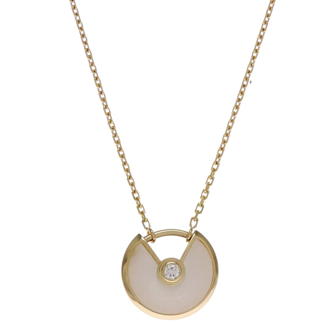 Cartier Amulette de XS Mother-of-Pearl 1P Diamond Women's Necklace B3047100 750 Yellow Gold White: --- Catalog ---Category: SizePendant Size: 11mm x 11.9mm / 0.43'' x 0.46''Neck Circumference: 41 cm / 16.14''Category: DesignColor: Gold, WhiteStone: Diamond, Mother of pearlGender: WomenMaterial: Yel