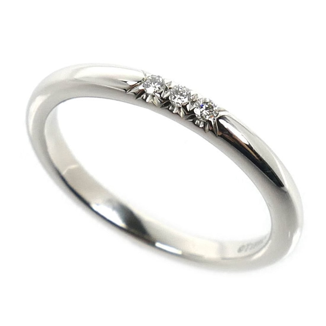 TIFFANY&Co. Tiffany & Co. Pt950 Platinum Classic Band 3-Diamond Ring (2.8g) for Women: --- Catalog ---Category: SizeUS Size: 3.5Brand Size: 45.5Category: DesignType: Band ringStone: DiamondGender: WomenMaterial: Platinum 950Category: GeneralBrand: TiffanyCountry of Origin: USA--- Item L