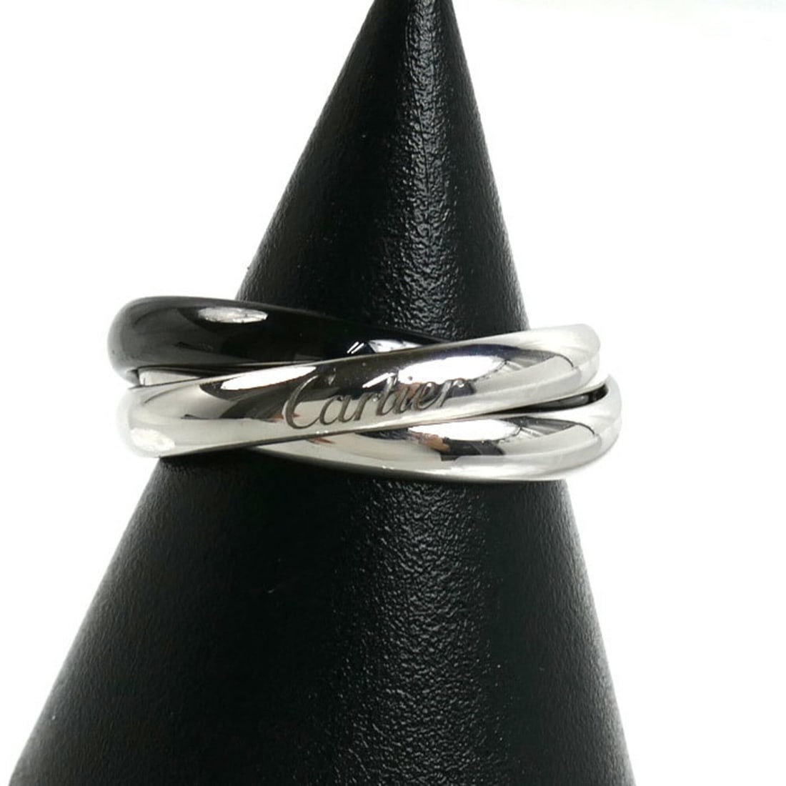 CARTIER Cartier 18KWG White Gold Ceramic Trinity Ring B4234154 54 8.5g Women's: --- Catalog ---Category: SizeUS Size: 7Brand Size: 54Category: DesignType: Band ringGender: WomenMaterial: Ceramic, White gold (18K)Category: GeneralMPN: B4234154Brand: CartierCountry of Origin: Franc