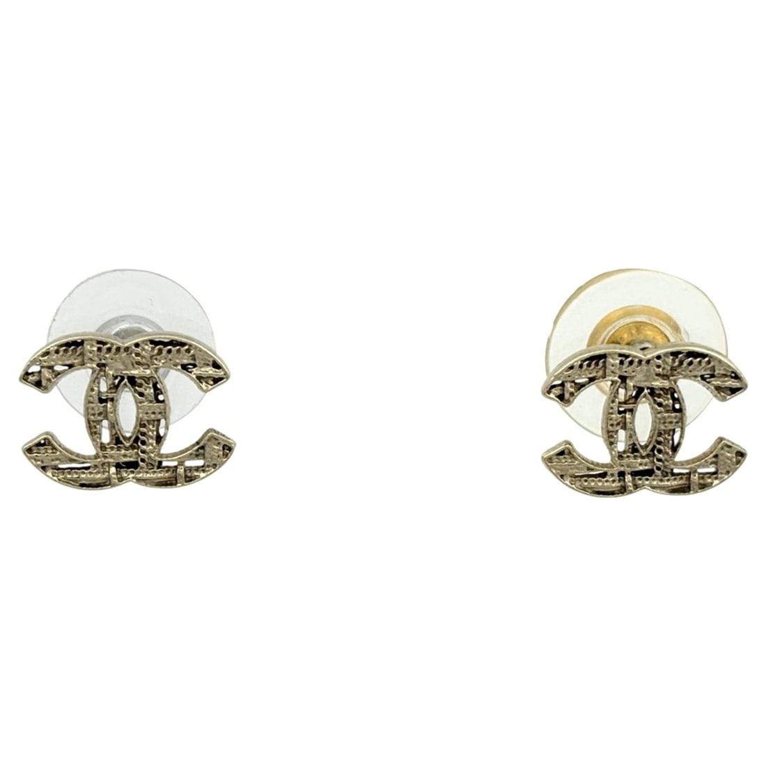 Chanel Coco Mark Earrings, GP Gold, Women's: --- Catalog ---Category: SizeSize (HxWxD): 10.00mm x 14.00mm / 0.39'' x 0.55''Category: DesignType: Stud earringsGender: WomenMaterial: Gold platingCategory: GeneralBrand: Chanel--- Item List ---Secti