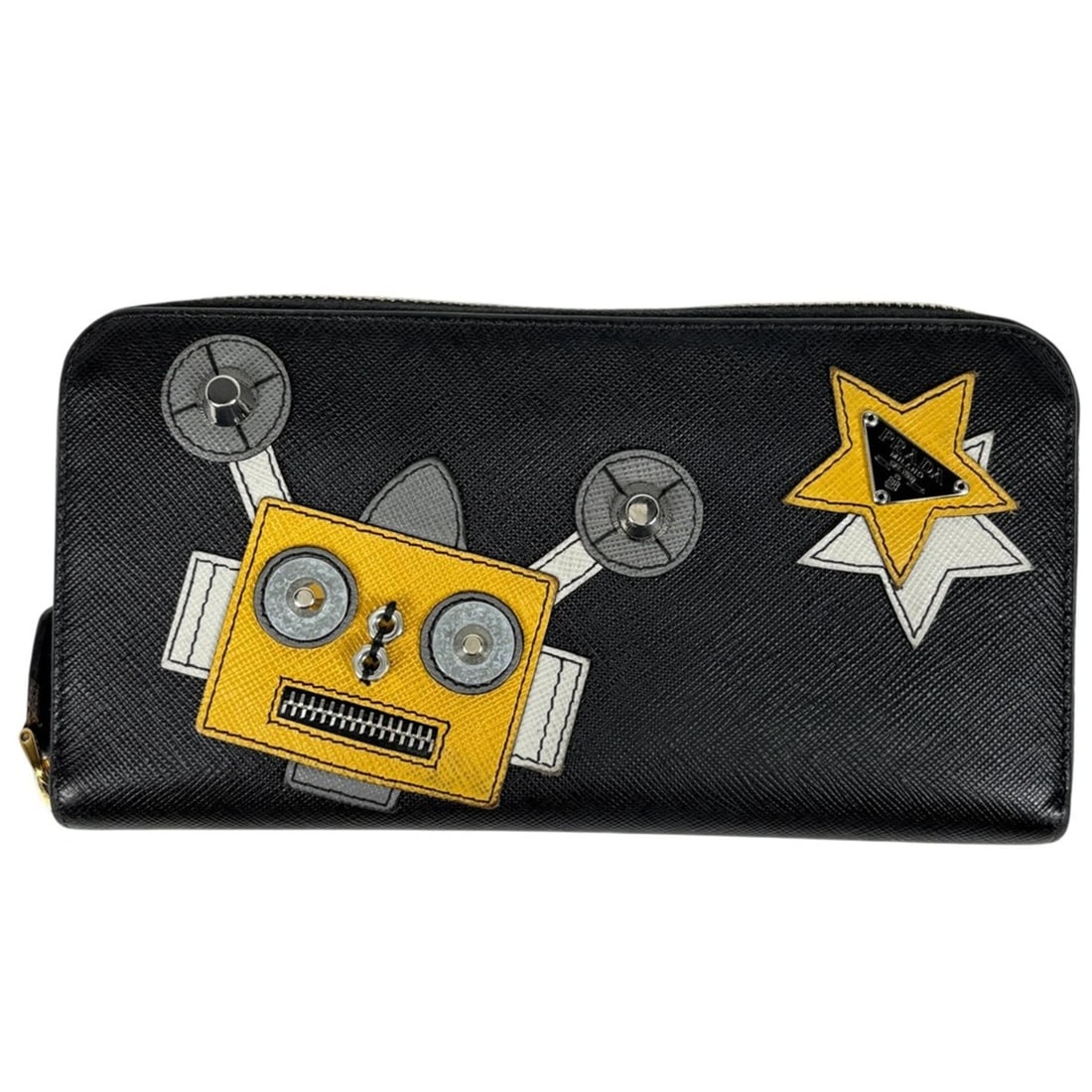 Prada PRADA Logo Plate Round Zip Long Wallet Robot Saffiano Leather Nero (Black) Women's: --- Catalog ---Category: SizeSize (HxWxD): 10.5cm x 20cm x 2.5cm / 4.13'' x 7.87'' x 0.98''Category: DesignType: Long wallet (bi-fold)Color: Black, NeroGender: WomenMaterial: Leather Category: General