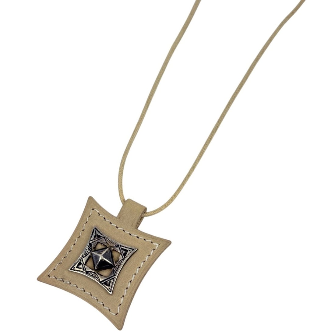 Hermes Touareg Necklace, Leather and Metal, Beige Silver, Women's: --- Catalog ---Category: SizePendant Size: 36mm x 36mm / 1.41'' x 1.41''Neck Circumference: 44.5 cm / 17.51''Category: DesignColor: Beige, SilverGender: WomenMaterial: Leather, MetalNecklace Type: Nec