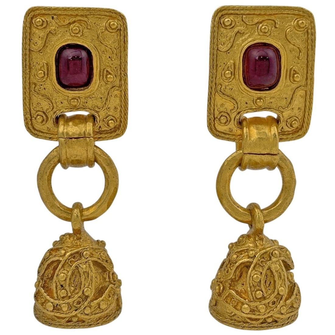 Chanel Coco Mark Bell Swing Earrings, Gripoix Gold Red, Women's: --- Catalog ---Category: SizeSize (HxWxD): 20.00mm x 60.00mm / 0.79'' x 2.36''Category: DesignType: Clip earringsColor: Gold, Red colorGender: WomenMaterial: Gold platingCategory: GeneralBrand: Chanel