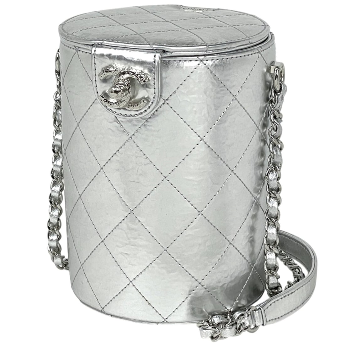 Chanel Coco Mark Shoulder Bag Vanity Cylindrical Leather Silver Women's: --- Catalog ---Category: SizeSize (HxWxD): 17cm x 12.5cm x 12cm / 6.69'' x 4.92'' x 4.72''Category: DesignType: Shoulder bagColor: SilverGender: WomenMaterial: Leather Category: GeneralBrand: Chanel--