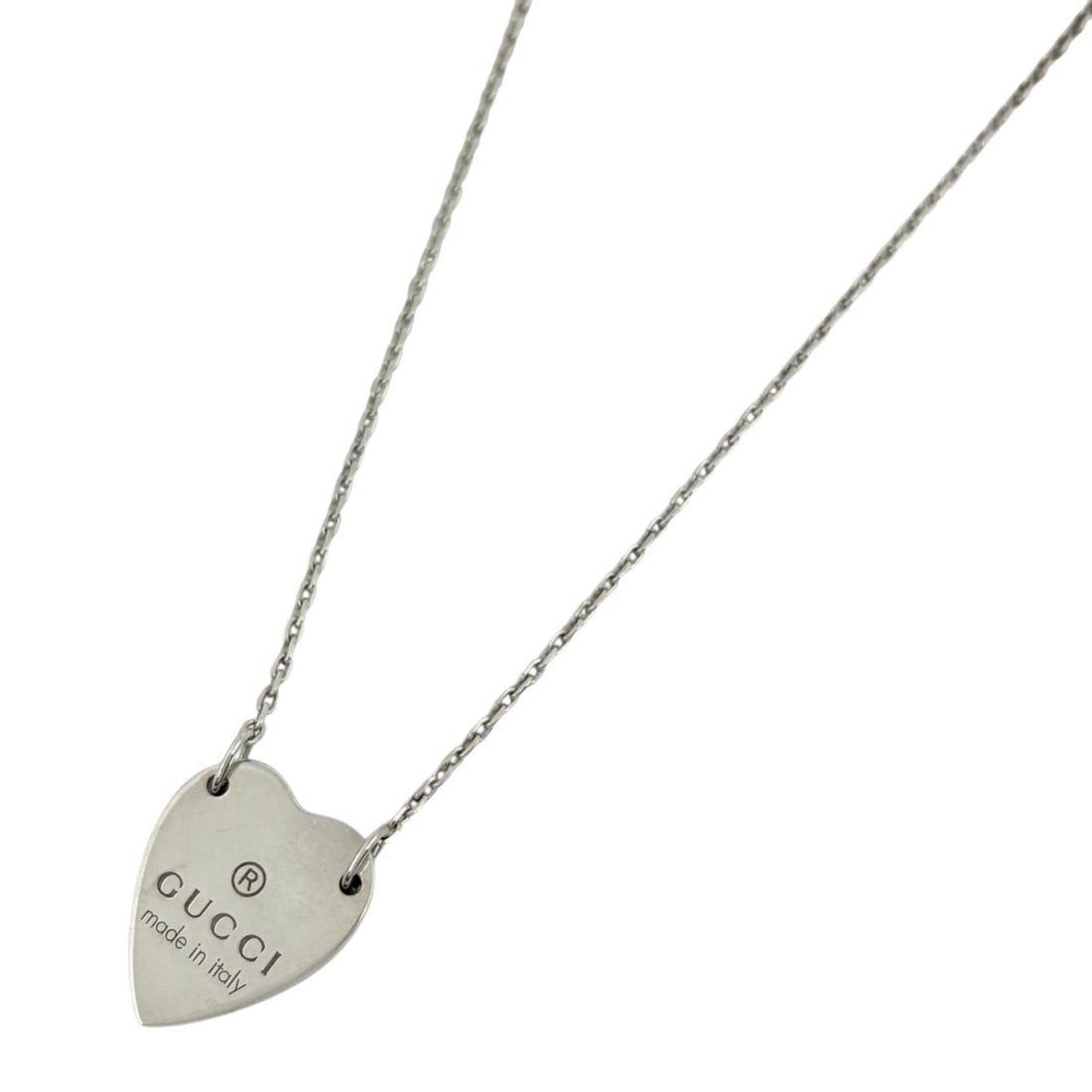 Gucci GUCCI Heart Necklace Pendant Sterling Silver 925 Women's: --- Catalog ---Category: SizePendant Size: 15mm x 19mm / 0.59'' x 0.74''Neck Circumference: 48 cm / 18.89''Category: DesignColor: SilverGender: WomenMaterial: Silver 925Pendant Type: PendantNecklace T