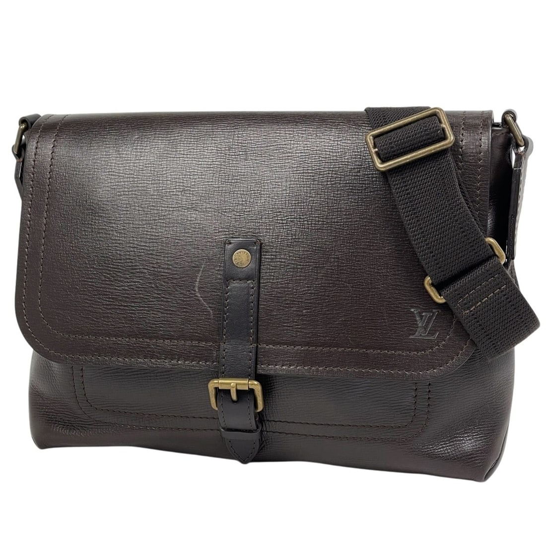 Louis Vuitton Omaha Crossbody Shoulder Bag, Utah Leather, Cafe (Brown), M92994, Men's: --- Catalog ---Category: SizeSize (HxWxD): 26cm x 36cm x 11cm / 10.23'' x 14.17'' x 4.33''Category: DesignType: Shoulder bagColor: Brown, CoffeeGender: MenMaterial: Utah leather , Leather Category: Ge
