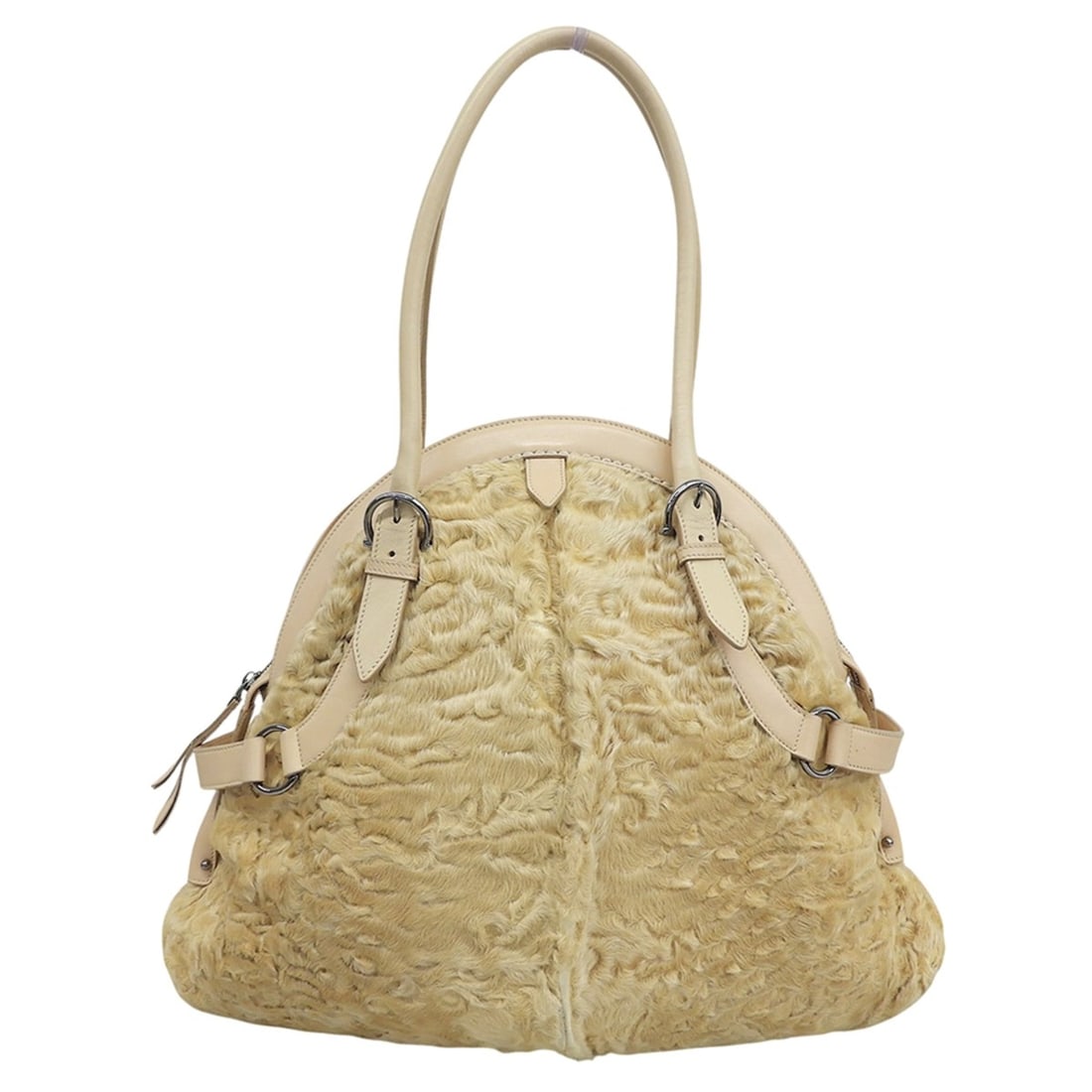 Salvatore Ferragamo Real Fur Shoulder Bag for Women, Beige: --- Catalog ---Category: SizeSize (HxWxD): 31cm x 39cm x 8.5cm / 12.2'' x 15.35'' x 3.34''Category: DesignType: Shoulder bagColor: BeigeGender: WomenMaterial: Fur Category: GeneralBrand: Salvatore Fer