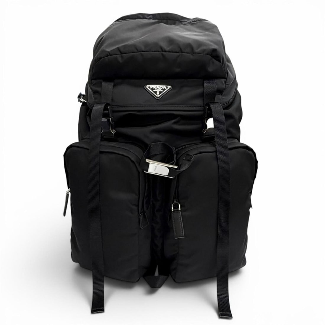 PRADA 2VZ019 Triangle Logo Re-Nylon Leather Backpack Daypack Black Made in Italy Men's with Dust Bag: --- Catalog ---Category: SizeSize (HxWxD): 53.5cm x 32cm x 16cm / 21.06'' x 12.59'' x 6.29''Category: DesignType: BackpackColor: BlackGender: MenMaterial: Nylon Category: GeneralMPN: 2VZ019Brand: Prad
