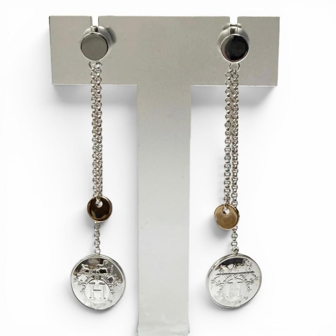 HERMES Ex-Libris PM AG925 AU750 Earrings, 2021 model, Silver and Gold, Made in France, Total Weight: --- Catalog ---Category: DesignType: Stud earringsColor: Gold, SilverGender: WomenMaterial: Gold (18K), Silver 925Category: GeneralBrand: HermesCountry of Origin: France--- Item List ---Section: Condi